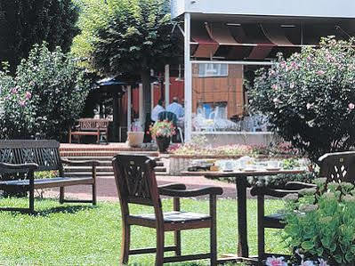 La Bourbonnaise Hotel Serezin-du-Rhone Exterior photo